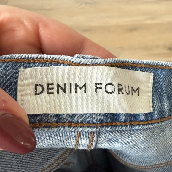 Aritzia Denim Forum blue frayed hem Arlo High Rise Straight jeans - 25 W 28 L - Picture 9 of 10